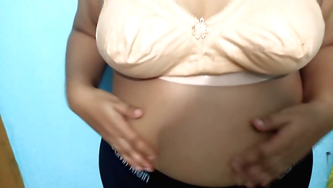 Indian girl with big boobs seduces a guy and gets naked