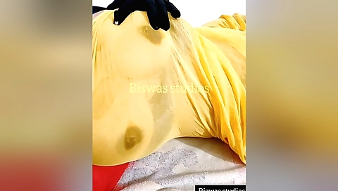 Shruti bhabhi with sexy big boobs in yellow saree in solo video