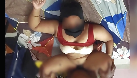 Indian housewife in red blouse and white bra fucked
