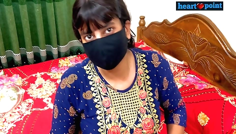 Indian teen 18+ works in the house and enjoys pussy