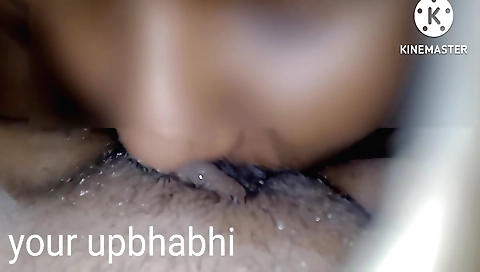 Indian amateur babe is sharing her hairy body in her homemade video