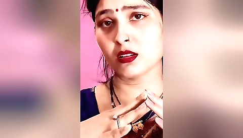 Indian train vali bhabhi girl have sex with stepbrother