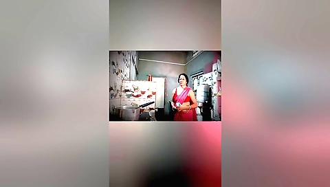 Gorgeous amateur indian milf blows him in the rain