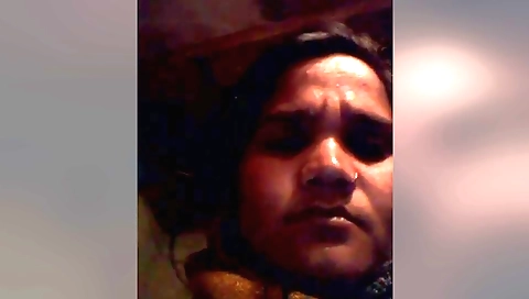 I love to fuck my hairy pussy on my cam in my amateur video