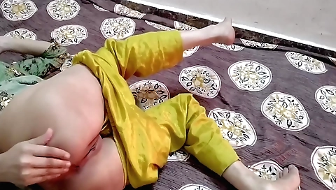 Indian solo female video with a hot pussy and a big pussy