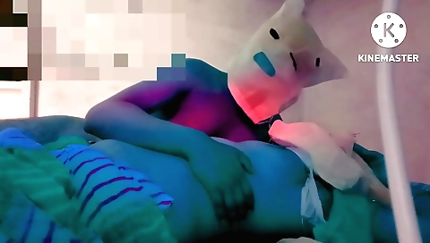 Indian webcam teen makes it on her boyfriend's face