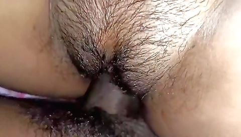Amateur hairy pussy fucking in close-up for the video