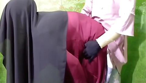 Indian babe plays her vibrator and plays with her own pussy