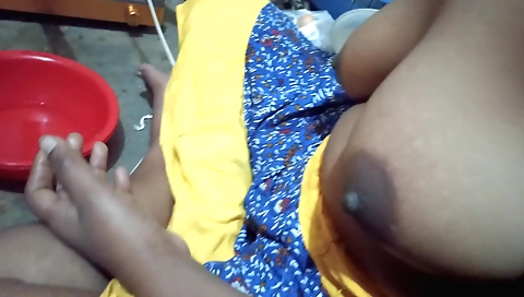 Desi wife in the bed is naked and her pussy is very juicy