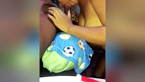 Webcam amateur big ass brunette girl getting fucked