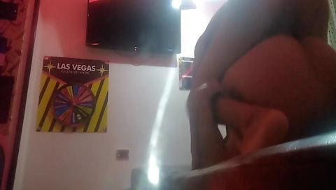 Indian milf gets fucked by her boyfriend in the hotel room