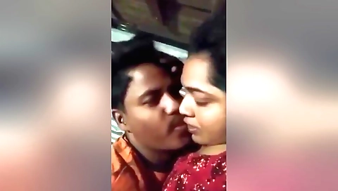 Indian pornstar in a horny house is getting her pussy fisted