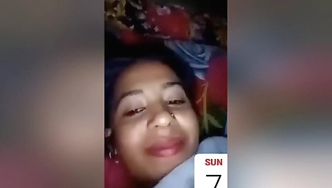 Indian amateur solo video showing hot pussy exposure
