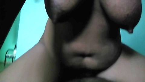 Indian milf with a big ass and huge boobs on the cam