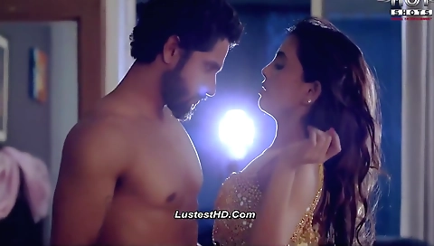 Very hot hot brunette milf gets finger fucked in her puss