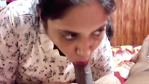 Indian teen girl with hairy pussy gets her pussy fucked