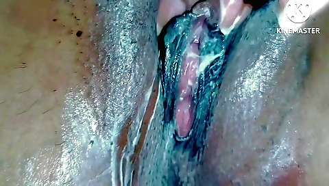 Indian teen gets into a fun sex video with her boyfriend