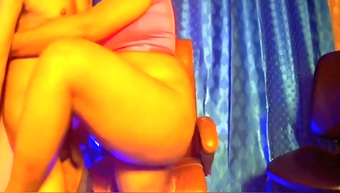 Hot brunette shows off her boobs in front of the cam