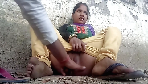 Indian bhabhi with big boobs fingers a little bit on camera