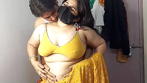 Indian slut with a large booty gets massaged in hd