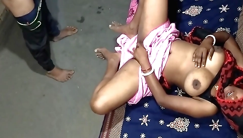 Indian brunette gets her pussy banged by the big dick