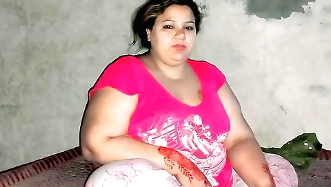 Amateur brunette shows her body and then fucks herself