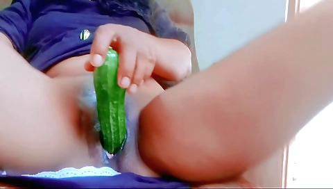 Hot asian girl with a nice figure and a beautiful face in solo video