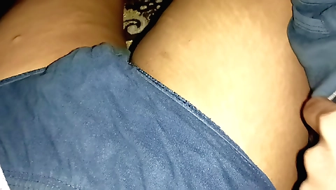 Bhabhi plays with her hot pussy in this amateur porn clip