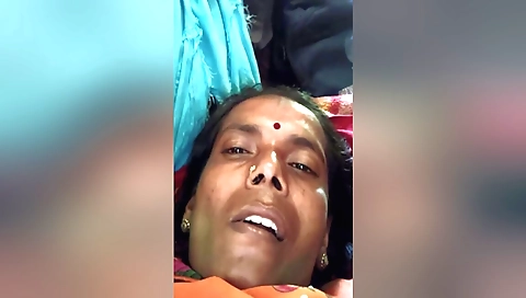 Indian teen show her tits and pussy while in hot room