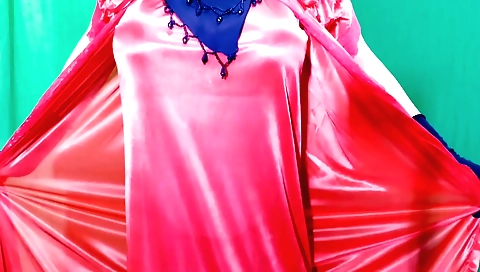 Indian chick has fun with her man in her homemade solo vid