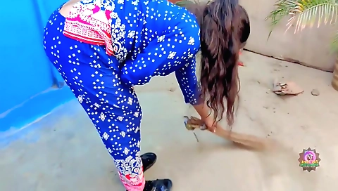 Indian girl with hot body masturbates her tight hole