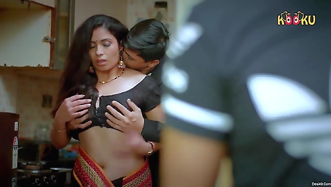 Blonde babe with long hair and big boobs - blind kotha