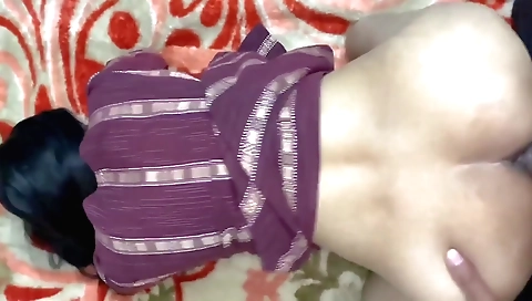 Indian teen pissing on her hairy pussy after urinating