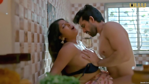 Blonde milf with a sexy body gets a dick in her pussy