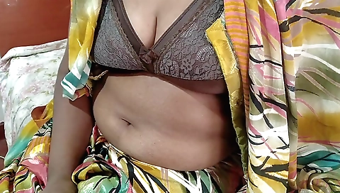 Hot indian teen in sexy blouse and big tits on webcam