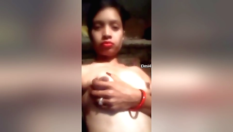 Today Exclusive-desi Girl Record Her Nude Selfie For Lover
