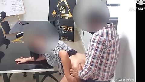 Indian teen girl enjoys being a sex object and gets fucked