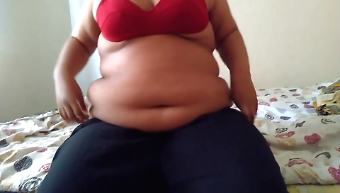 Indian babe cleaning and fucked by a man in bedroom