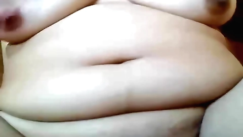 Indian chick is playing with her big ass and tits on webcam