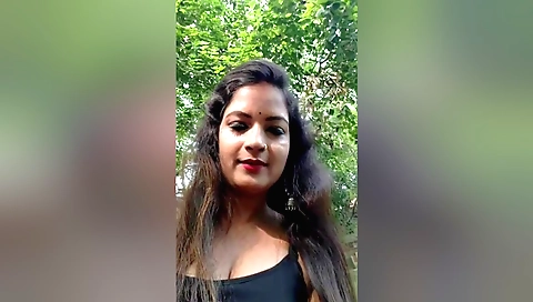 Amateur brunette in her kitchen showing off her tits